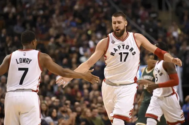 鹈鹕翻盘猛龙，保罗状态火热