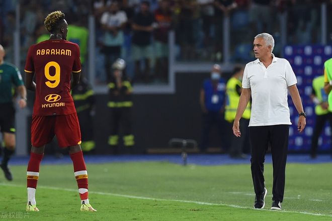 AC米兰轻取拜仁，门迪带队取胜