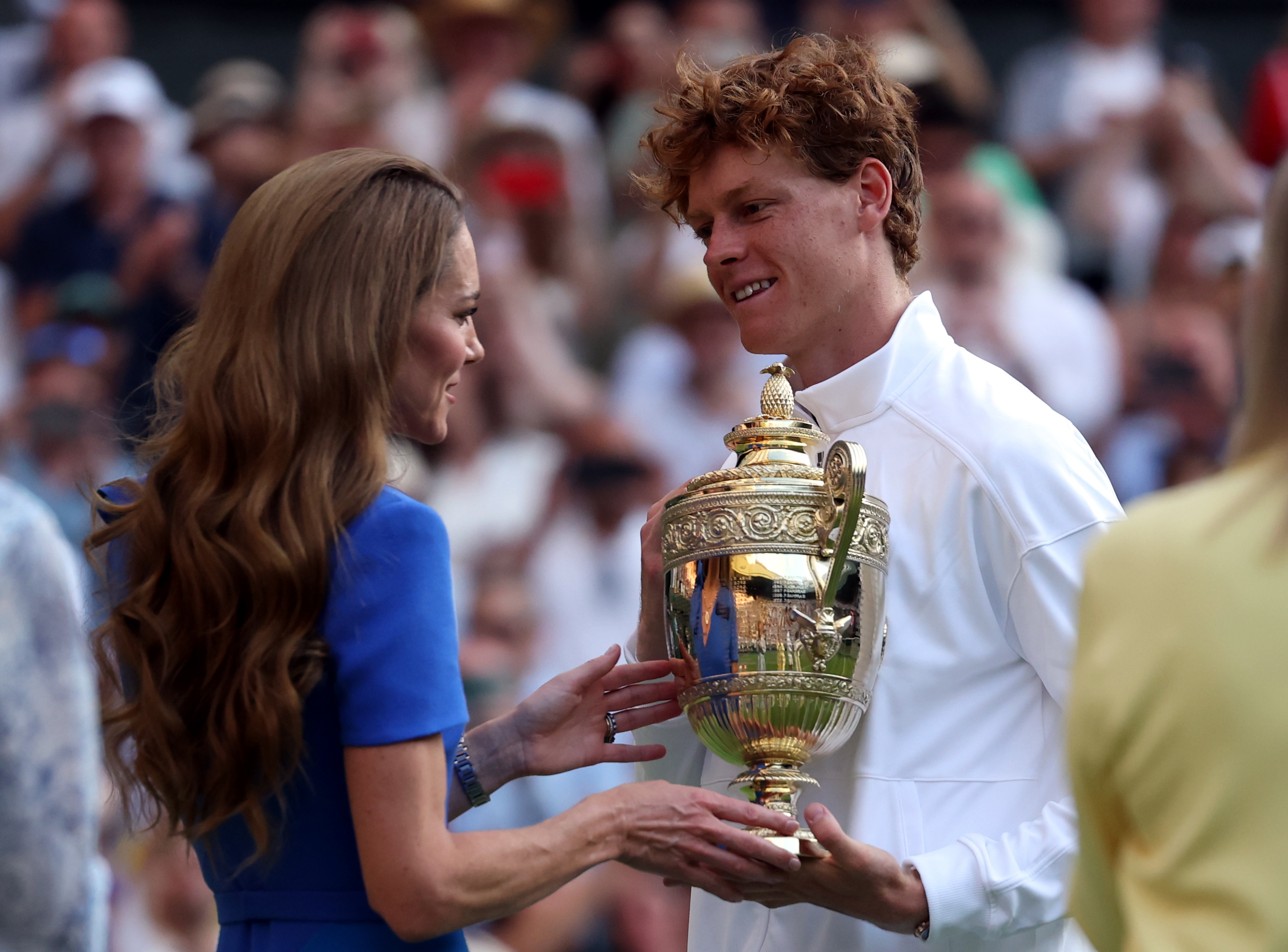 温网完胜ATP总决赛，辛纳扛起全队