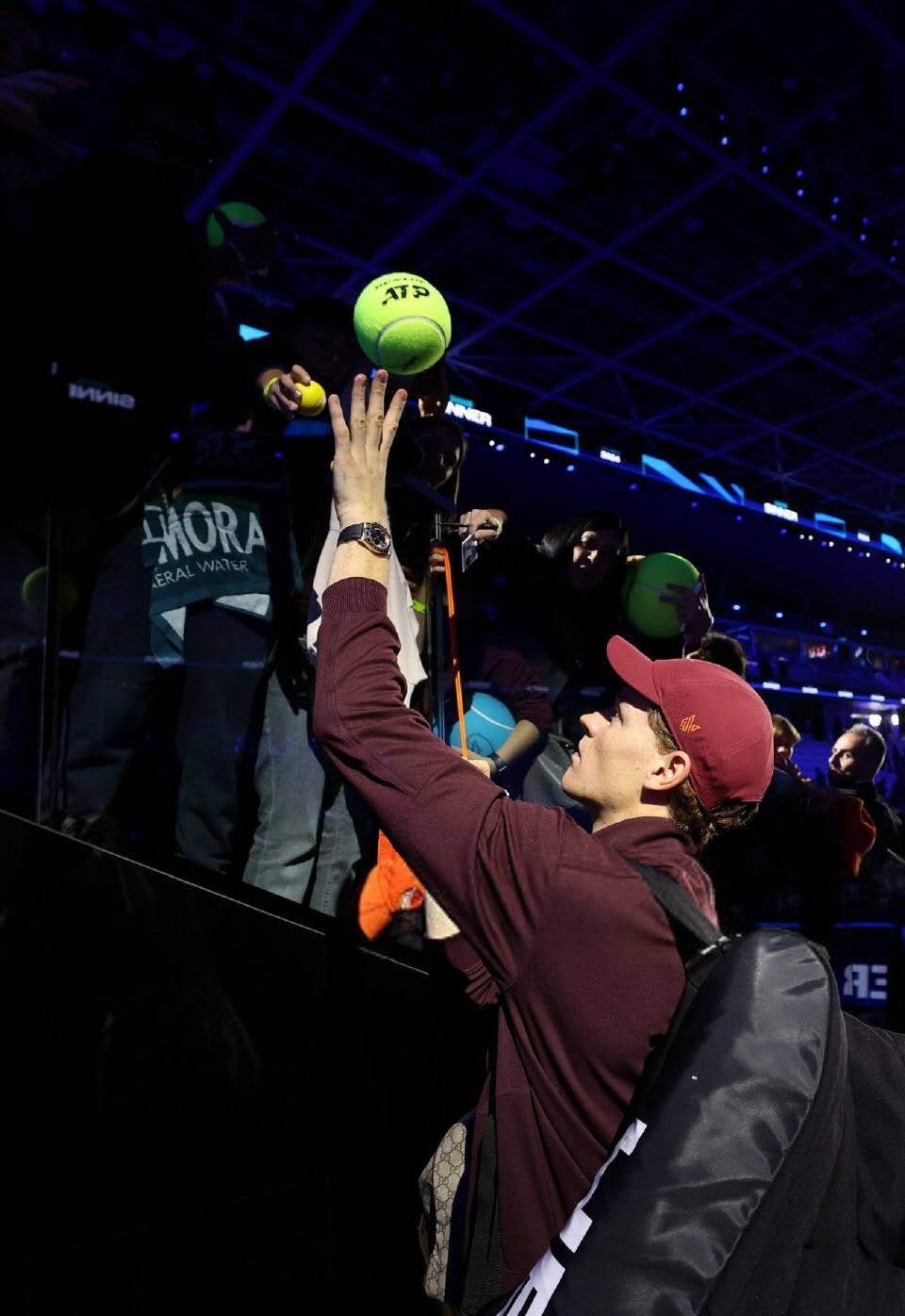 年终总决赛轻取戴维斯杯，纳达尔扛起全队