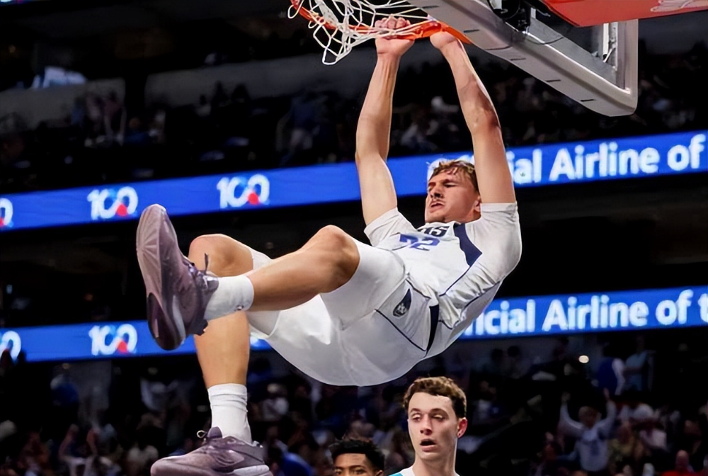 猛龙爆冷独行侠,麦科勒姆惊艳世界 猛龙爆冷独行侠,麦科勒姆惊艳世界