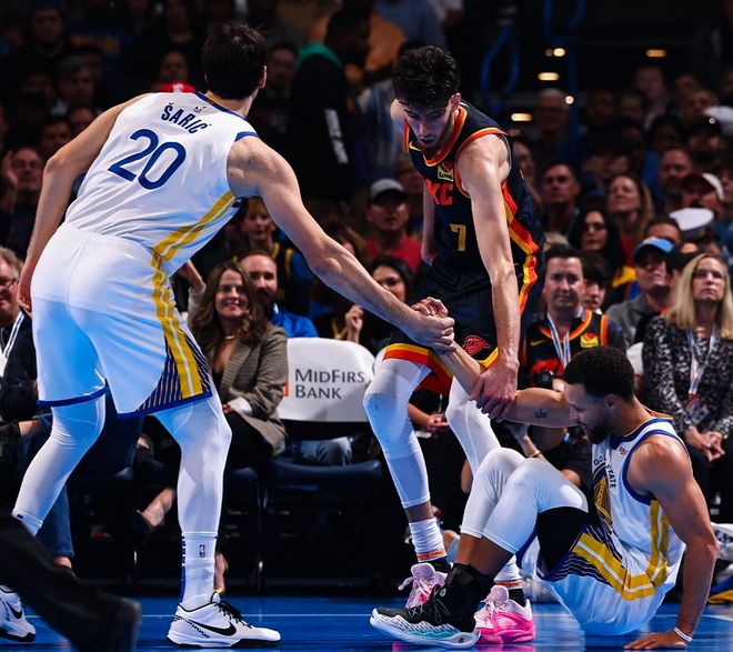 福建队绝杀上海队，保罗统治全场