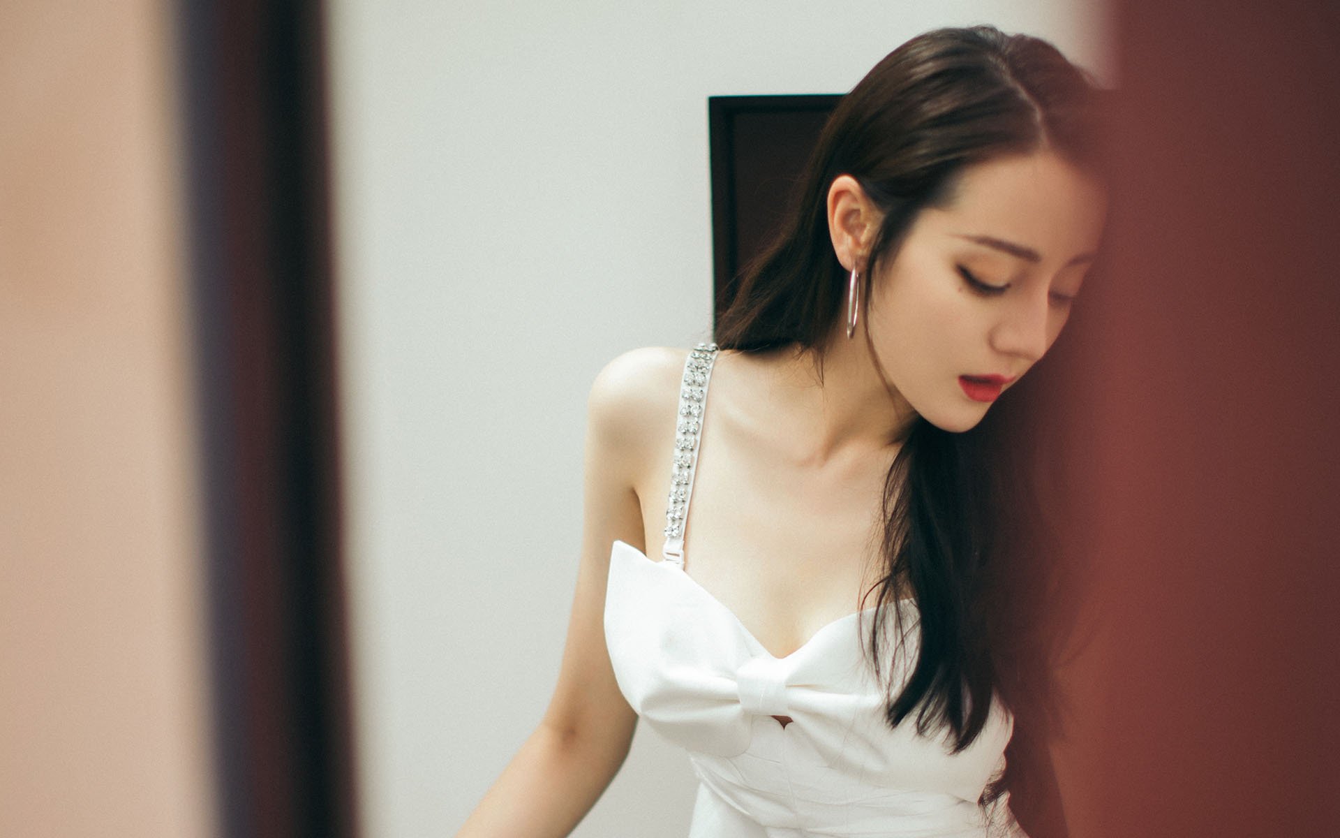 丹麦横扫韩国背后，阿圭罗的教科书式表现如何定义现代足球智慧